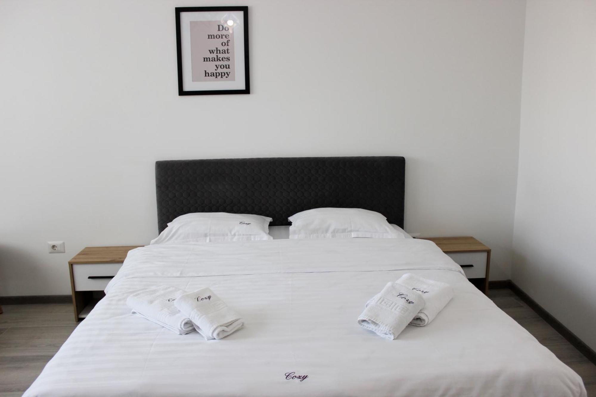 Cozy Apartments In Centre Of Suceava Near Kaufland And University Esterno foto