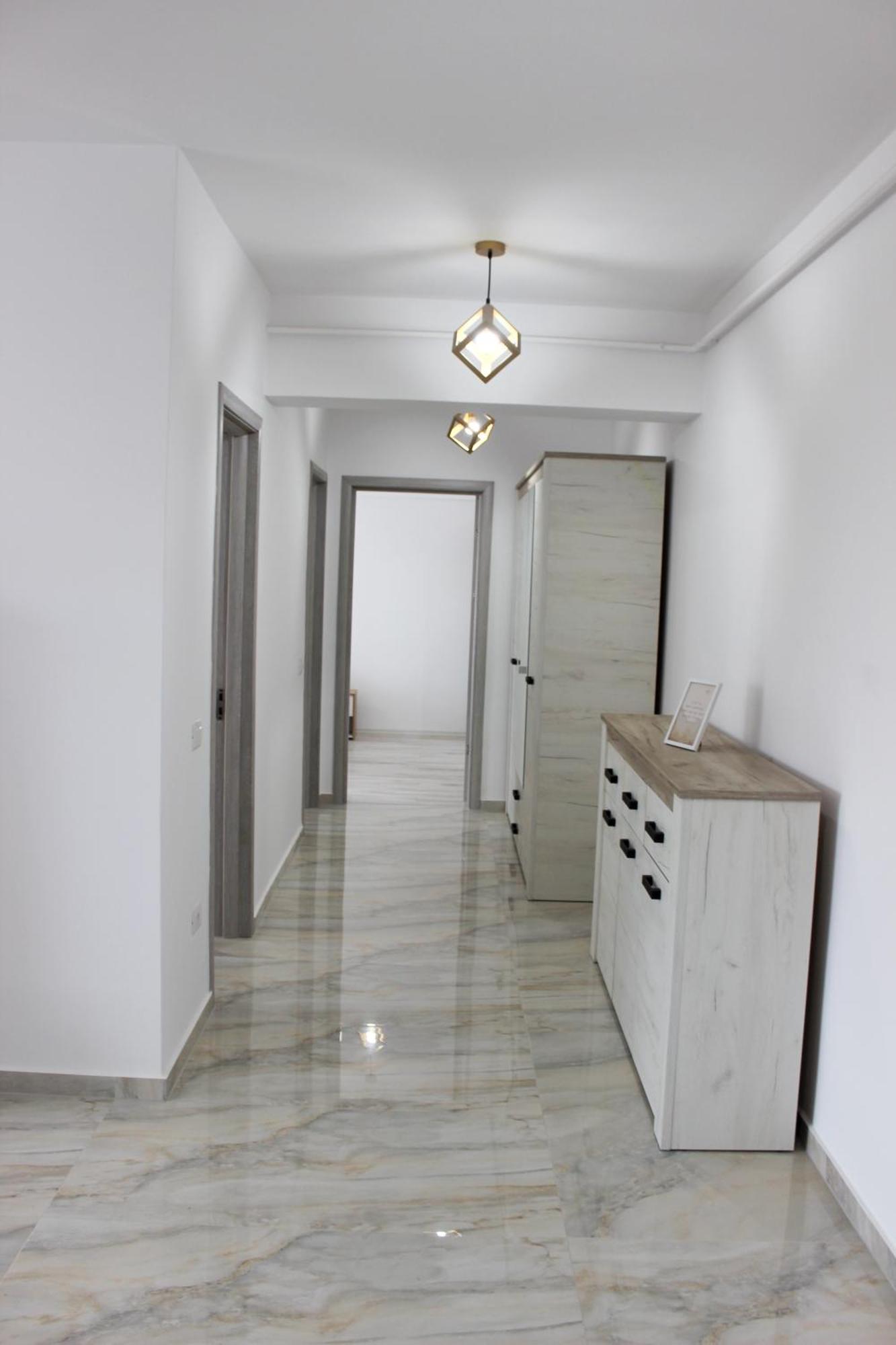 Cozy Apartments In Centre Of Suceava Near Kaufland And University Esterno foto