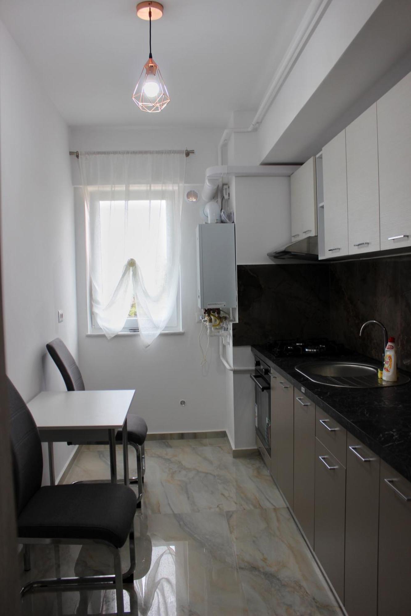 Cozy Apartments In Centre Of Suceava Near Kaufland And University Esterno foto