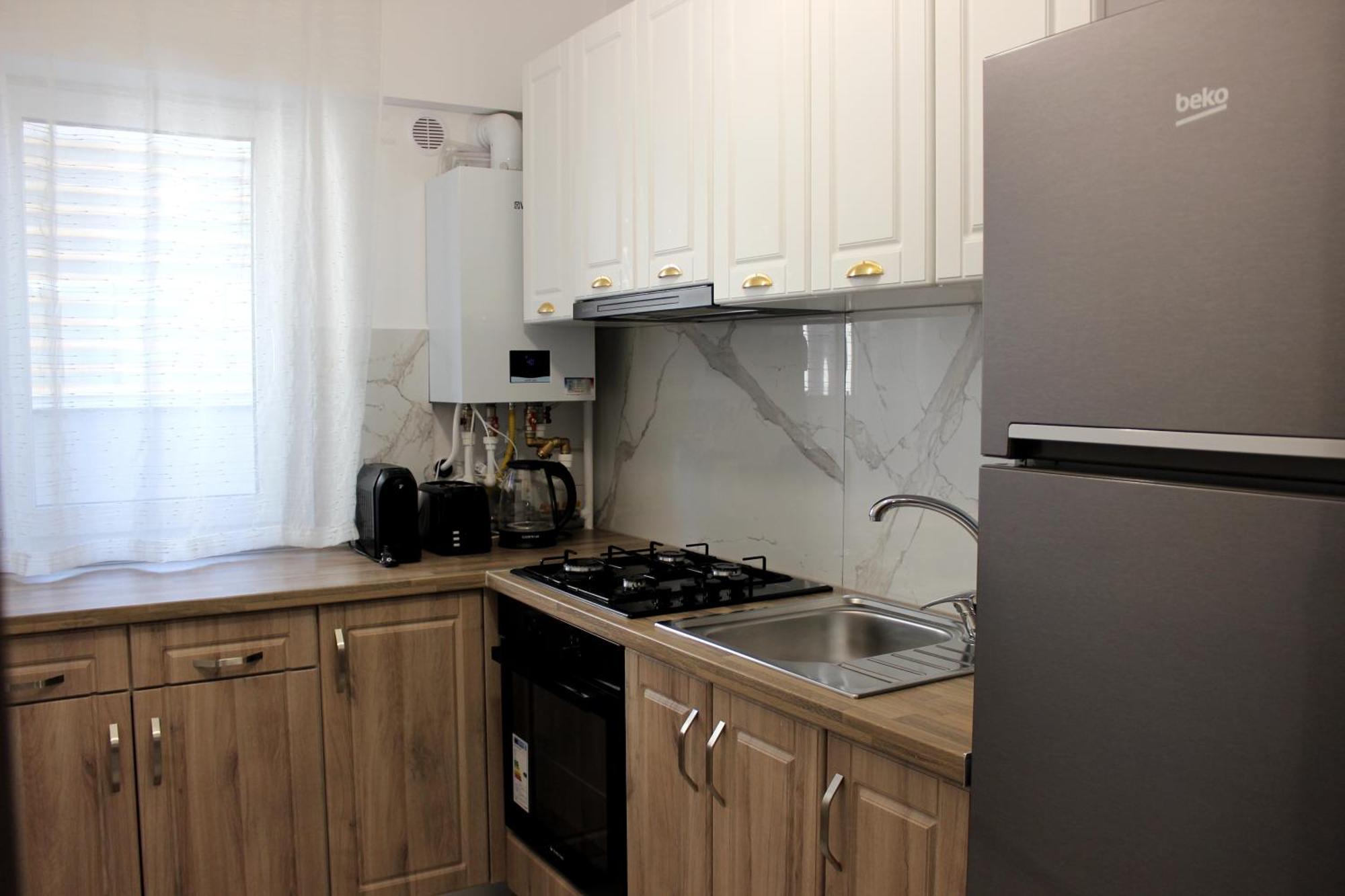 Cozy Apartments In Centre Of Suceava Near Kaufland And University Esterno foto